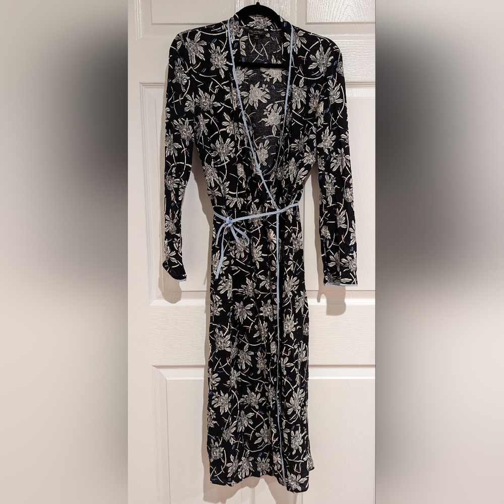 Miss Selfridge Black & Blue Floral Wrap Dress w/ Collar and Long Sleeves, Size 8